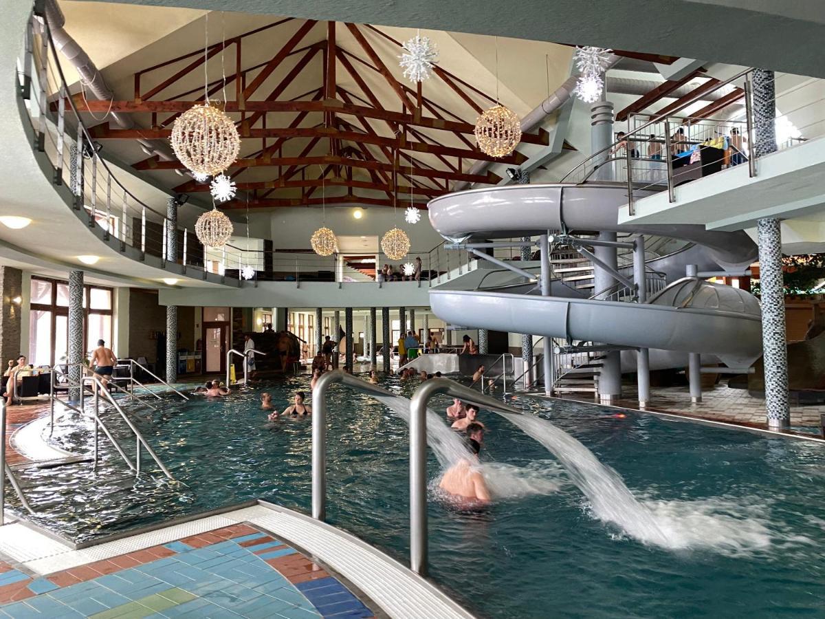 Apartment Friends Besenova - Free Swinning Pool Ngoại thất bức ảnh